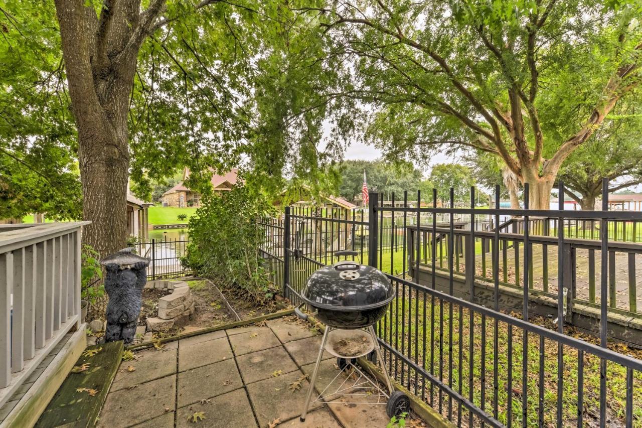 Quiet Lake Conroe Townhome With 2 Boat Slips! Willis Buitenkant foto